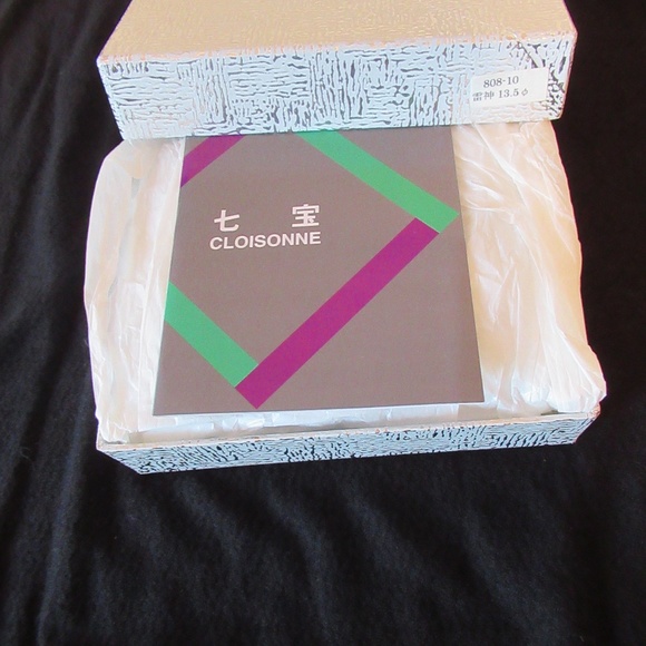 "PRICE REDUCTION" Authentic Yuen Cloisonne Plates - Picture 8 of 9